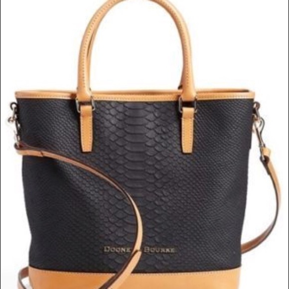 Dooney & Bourke Handbags - 🚨 sold! 🚨Dooney & Bourke snake print bag